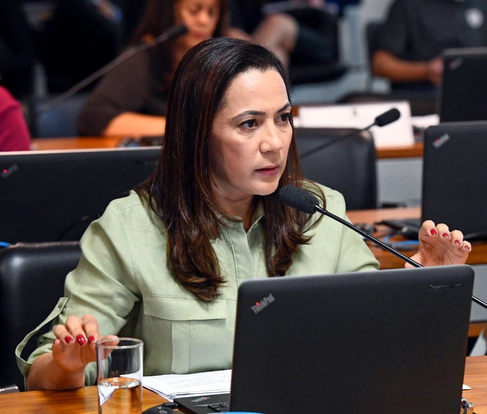 “Pelo reconhecimento às categorias, votei sim”, diz Mailza sobre aprovação da contagem de tempo de serviço na pandemia
